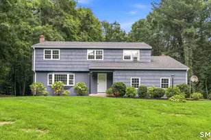 39 Berkshire Way, Simsbury, CT 06070 - Photo 5
