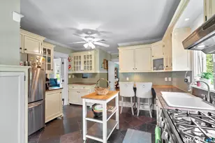 55 Clovelly Rd, Stamford, CT 06902 - Photo 7
