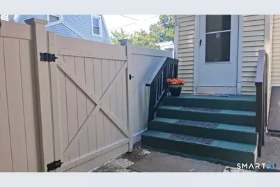 15 Simpson Street, Hartford, CT 06112 - Photo 25