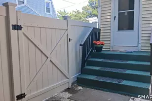 15 Simpson St, Hartford, CT 06112 - Photo 25
