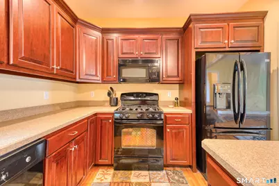9 Chapman Chase #9, Windsor Locks, CT 06096 - Photo 5