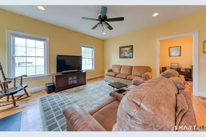9 Chapman Chase #9, Windsor Locks, CT 06096 - Photo 19