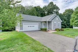 9 Chapman Chase, Windsor Locks, CT 06096 - Photo 3