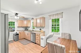165 Mansion Rd, Wallingford, CT 06492 - Photo 9