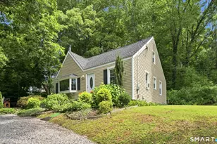 165 Mansion Rd, Wallingford, CT 06492 - Photo 3