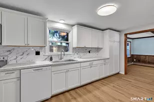 4 Fair St, Enfield, CT 06082 - Photo 9