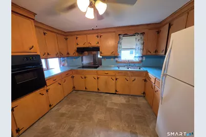 28 Daggett Street, Plainfield, CT 06354 - Photo 3