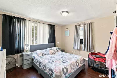 21 Cromwell Street, Hartford, CT 06114 - Photo 13