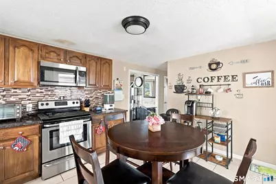 21 Cromwell Street, Hartford, CT 06114 - Photo 9