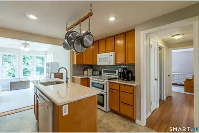 21 Overland Street, Manchester, CT 06040 - Photo 5