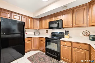 606 Congdon Street West #6, Middletown, CT 06457 - Photo 9