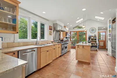 44 Taylor Place, Branford, CT 06405 - Photo 21