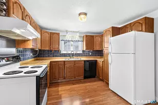 30 Yale St, West Hartford, CT 06110 - Photo 19