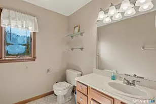 51 Dove Ct, Windsor Locks, CT 06096 - Photo 15