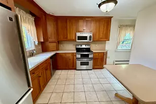 40 Old Colony Dr, Waterbury, CT 06708 - Photo 9