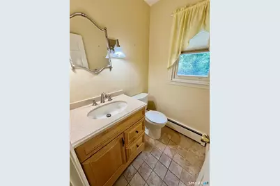 40 Old Colony Drive, Waterbury, CT 06708 - Photo 15