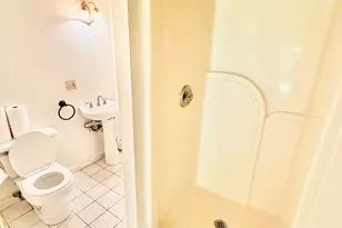 40 Old Colony Dr, Waterbury, CT 06708 - Photo 23