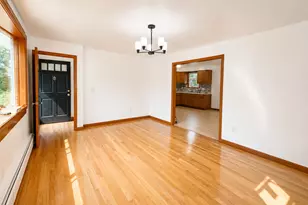 98 Hartley Dr, Waterbury, CT 06705 - Photo 3
