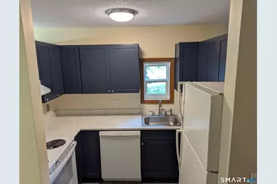 375 East Mitchell Avenue #375, Cheshire, CT 06410 - Photo 3