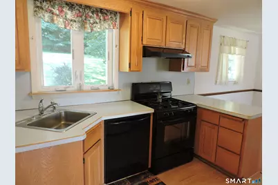 796 Avery Street, South Windsor, CT 06074 - Photo 5
