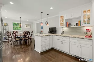 15 Fire Hill Ln, Redding, CT 06896 - Photo 11