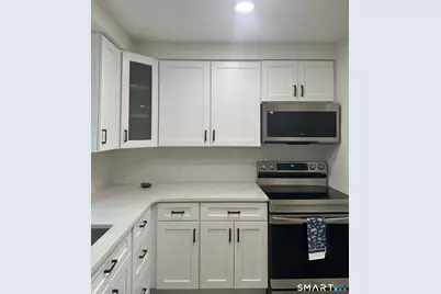 54 Briarwood Lane #B, Branford, CT 06405 - Photo 3