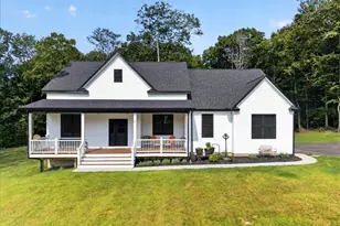 4 Newberry St, Haddam, CT 06441 - Photo 1