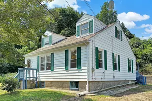 11 Hunt St, Norwich, CT 06360 - Photo 3