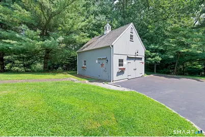 570 Burr Street, Fairfield, CT 06824 - Photo 7