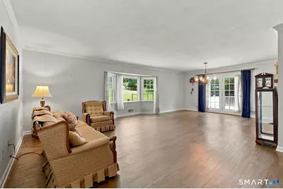 570 Burr Street, Fairfield, CT 06824 - Photo 13