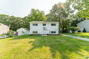 57 Nantucket Dr, Groton, CT 06355 - Photo 3