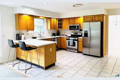 175 Meadows End Road, Milford, CT 06460 - Photo 7