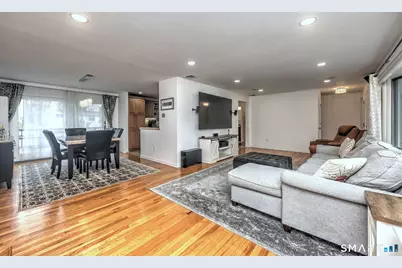240 Quenby Place, Stratford, CT 06614 - Photo 11