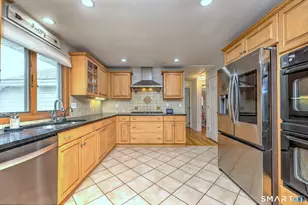 240 Quenby Pl, Stratford, CT 06614 - Photo 17
