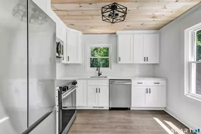 21 Meadow Street, Milford, CT 06460 - Photo 17