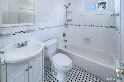 240 Sunnyridge Avenue #121, Fairfield, CT 06824 - Photo 17
