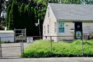 223 Pearl Harbor St, Bridgeport, CT 06610 - Photo 9