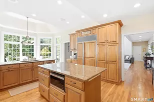 30 Carriage Dr, Easton, CT 06612 - Photo 11