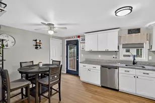8 W Arch St, Stonington, CT 06379 - Photo 11