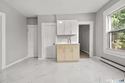 30 North Walnut Street, Waterbury, CT 06704 - Photo 9