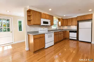 19 Crestwood Cir, Farmington, CT 06032 - Photo 7
