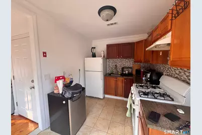 106 Jones Avenue, Bridgeport, CT 06604 - Photo 9