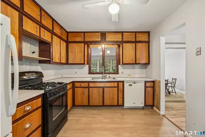 25 Woodbury Drive, Danbury, CT 06811 - Photo 9