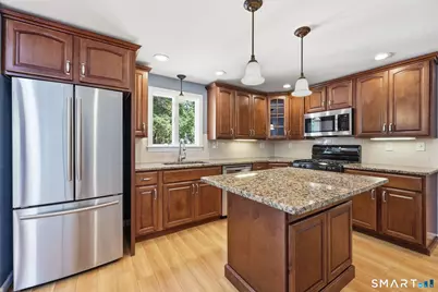 7 Play Road, Enfield, CT 06082 - Photo 5