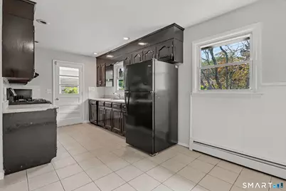 115 Forestview Road, Bridgeport, CT 06606 - Photo 11