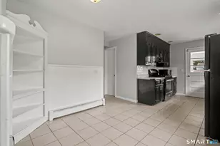 115 Forestview Rd, Bridgeport, CT 06606 - Photo 9