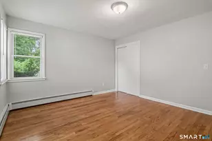 115 Forestview Rd, Bridgeport, CT 06606 - Photo 17