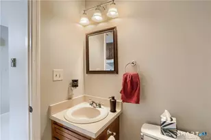 820 Matthews St, Bristol, CT 06010 - Photo 9
