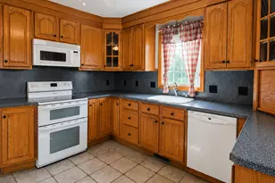 95 West St, Cromwell, CT 06416 - Photo 5