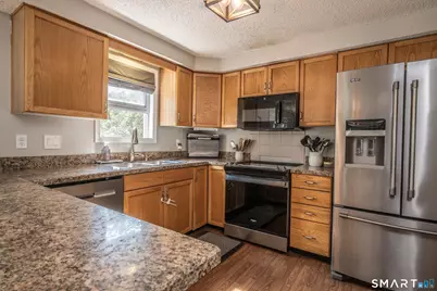 49 Harvard Court, Middletown, CT 06457 - Photo 9